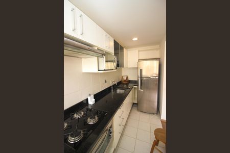 Apartamento à venda com 67m², 2 quartos e 1 vagaCozinha e Área de Serviço