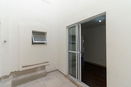 Casa de condomínio para alugar com 49m², 1 quarto e sem vaga Casa de condomínio para alugar com 49m², 1 quarto e sem vagaÁrea de Serviço