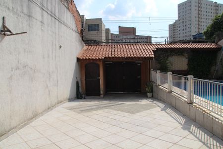 Casa à venda com 250m², 3 quartos e 6 vagasGaragem / Piscina