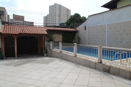 Casa à venda com 250m², 3 quartos e 6 vagasGaragem / Piscina