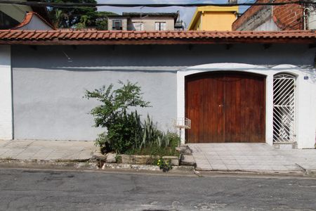 Casa à venda com 250m², 3 quartos e 6 vagasFachada