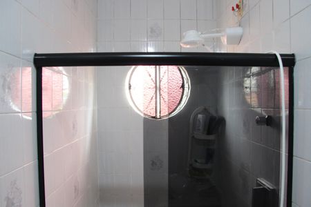 Casa à venda com 250m², 3 quartos e 6 vagasBanheiro Social