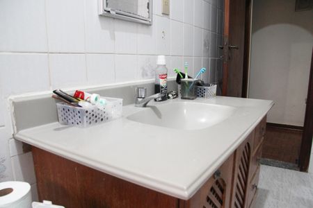 Casa à venda com 250m², 3 quartos e 6 vagasBanheiro Social