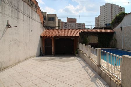 Casa à venda com 250m², 3 quartos e 6 vagasGaragem / Piscina