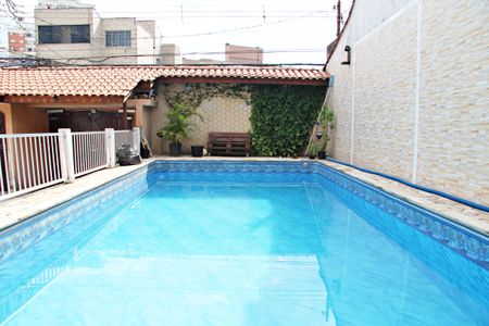 Casa à venda com 250m², 3 quartos e 6 vagasPiscina
