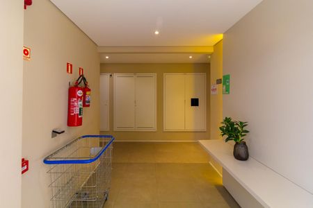 Apartamento para alugar com 32m², 2 quartos e sem vaga Apartamento para alugar com 32m², 2 quartos e sem vagaHall de entrada