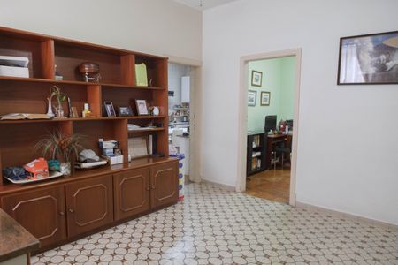 Casa à venda com 500m², 5 quartos e 5 vagas Casa à venda com 500m², 5 quartos e 5 vagasSala 2