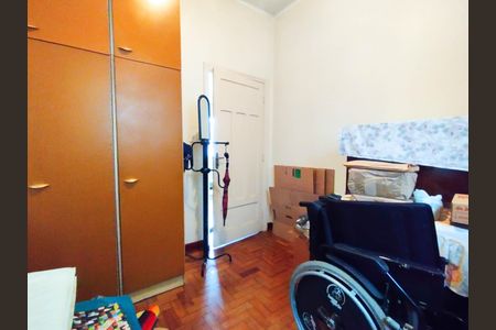 Casa à venda com 500m², 5 quartos e 5 vagas Casa à venda com 500m², 5 quartos e 5 vagasQuarto 4