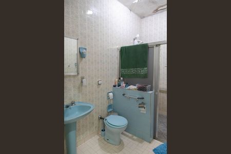 Casa à venda com 500m², 5 quartos e 5 vagas Casa à venda com 500m², 5 quartos e 5 vagasBanheiro