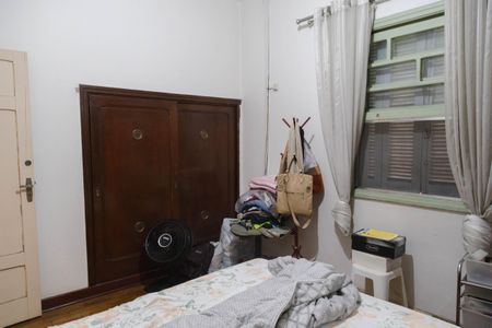 Casa à venda com 500m², 5 quartos e 5 vagas Casa à venda com 500m², 5 quartos e 5 vagasQuarto 1