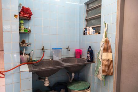 Casa à venda com 500m², 5 quartos e 5 vagas Casa à venda com 500m², 5 quartos e 5 vagasÁrea de Serviço