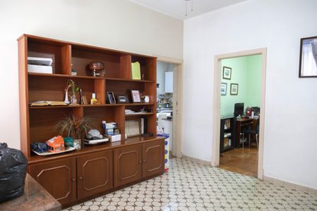 Casa à venda com 500m², 5 quartos e 5 vagas Casa à venda com 500m², 5 quartos e 5 vagasSala 2