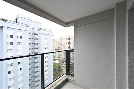 Varanda da sala de apartamento para alugar com 1 quarto, 28m² em Chácara Inglesa, São Paulo