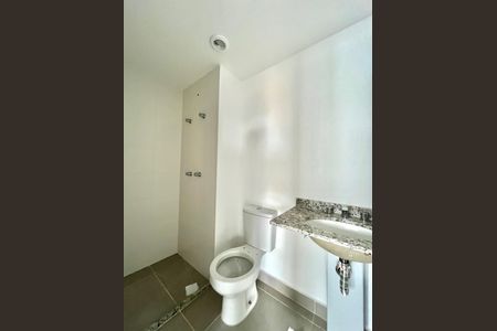 Studio à venda com 28m², 1 quarto e sem vaga Studio à venda com 28m², 1 quarto e sem vagaBanheiro