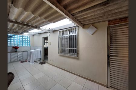 Casa à venda com 250m², 2 quartos e 5 vagas Casa à venda com 250m², 2 quartos e 5 vagasÁrea de Serviço