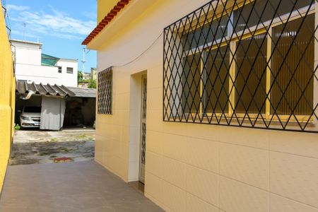 Casa de condomínio à venda com 54m², 2 quartos e 1 vagaEntrada