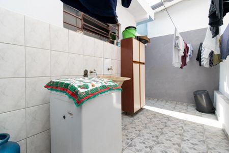 Casa à venda com 300m², 3 quartos e 3 vagasÁrea de Serviço