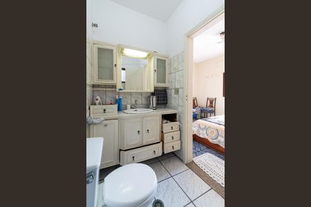 Casa à venda com 300m², 3 quartos e 3 vagasBanheiro da Suíte