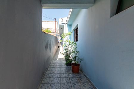 Casa à venda com 300m², 3 quartos e 3 vagasCorredor externo