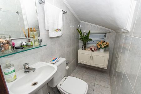 Casa à venda com 250m², 3 quartos e 3 vagasLavabo