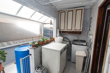 Casa à venda com 250m², 3 quartos e 3 vagasÁrea de serviço