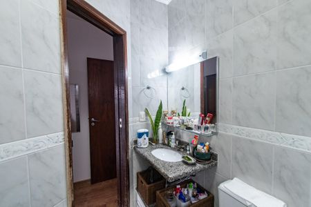 Casa à venda com 250m², 3 quartos e 3 vagasBanheiro da suíte 3