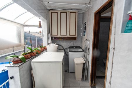 Casa à venda com 250m², 3 quartos e 3 vagasÁrea de serviço