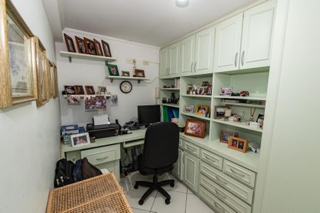 Casa à venda com 250m², 3 quartos e 3 vagasÁrea comum - Salão - Escritório 