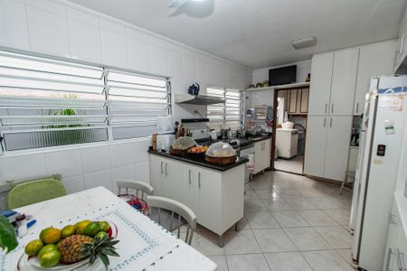 Casa à venda com 250m², 3 quartos e 3 vagasCozinha