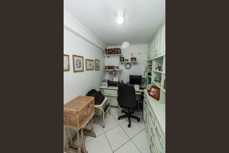 Casa à venda com 250m², 3 quartos e 3 vagasÁrea comum - Salão - Escritório 