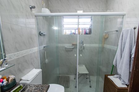 Casa à venda com 250m², 3 quartos e 3 vagasBanheiro da suíte 3