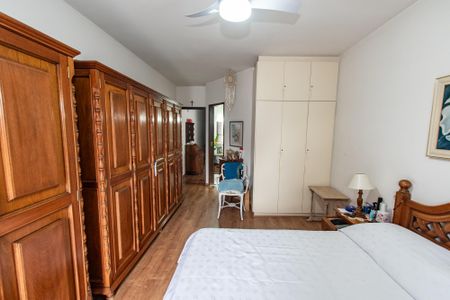 Casa à venda com 250m², 3 quartos e 3 vagasSuíte 3