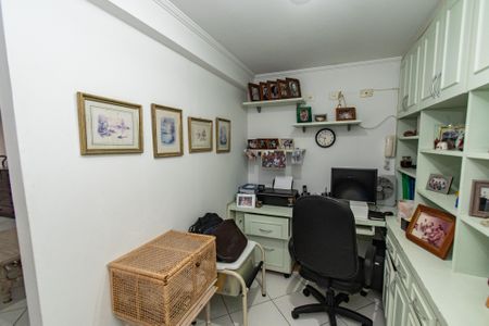 Casa à venda com 250m², 3 quartos e 3 vagasÁrea comum - Salão - Escritório 