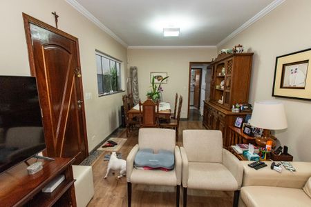 Casa à venda com 250m², 3 quartos e 3 vagasSala