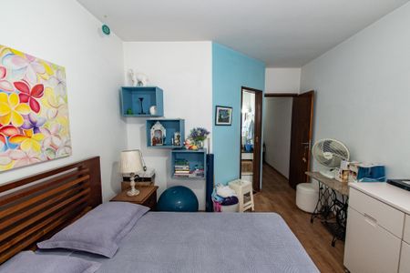 Casa à venda com 250m², 3 quartos e 3 vagasSuíte 2