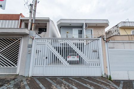 Casa à venda com 250m², 3 quartos e 3 vagasFachada