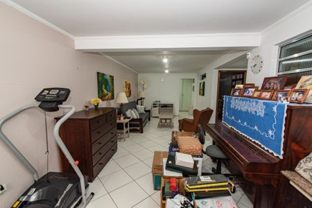 Casa à venda com 250m², 3 quartos e 3 vagasÁrea comum - Salão