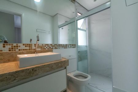 Apartamento à venda com 155m², 3 quartos e 3 vagas Apartamento à venda com 155m², 3 quartos e 3 vagasBanheiro da Suíte 2