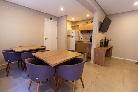 Apartamento à venda com 27m², 1 quarto e sem vaga Apartamento à venda com 27m², 1 quarto e sem vagaÁrea comum - Salão de festas