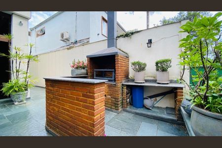 Casa à venda com 380m², 3 quartos e 4 vagas Casa à venda com 380m², 3 quartos e 4 vagasFoto 13