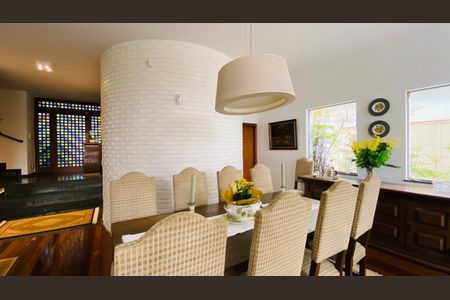 Casa à venda com 380m², 3 quartos e 4 vagas Casa à venda com 380m², 3 quartos e 4 vagasFoto 08