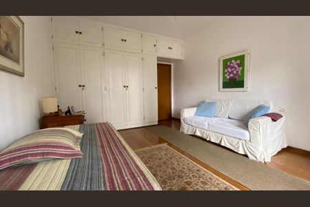 Casa à venda com 380m², 3 quartos e 4 vagas Casa à venda com 380m², 3 quartos e 4 vagasFoto 22