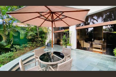 Casa à venda com 380m², 3 quartos e 4 vagas Casa à venda com 380m², 3 quartos e 4 vagasFoto 14