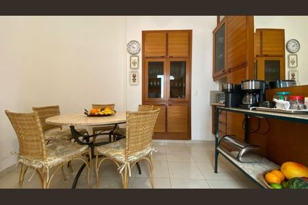 Casa à venda com 380m², 3 quartos e 4 vagas Casa à venda com 380m², 3 quartos e 4 vagasFoto 34