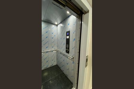 Apartamento à venda com 67m², 2 quartos e 1 vaga Apartamento à venda com 67m², 2 quartos e 1 vagaElevador