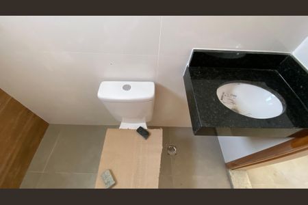 Apartamento à venda com 67m², 2 quartos e 1 vaga Apartamento à venda com 67m², 2 quartos e 1 vagaBanheiro