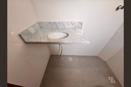 Apartamento à venda com 63m², 2 quartos e 1 vaga Apartamento à venda com 63m², 2 quartos e 1 vagaBanheiro da Suíte