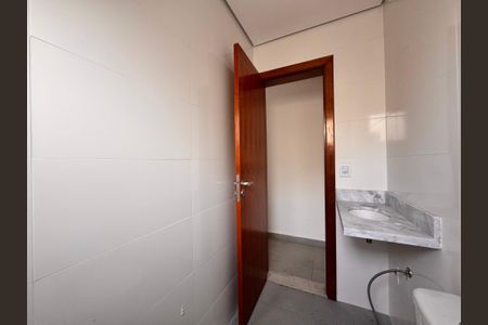 Apartamento à venda com 63m², 2 quartos e 1 vaga Apartamento à venda com 63m², 2 quartos e 1 vagaBanheiro