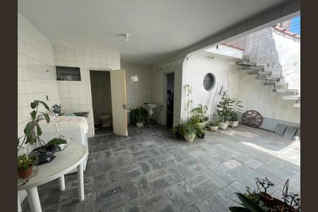 Casa à venda com 169m², 2 quartos e 2 vagas Casa à venda com 169m², 2 quartos e 2 vagasFoto 02