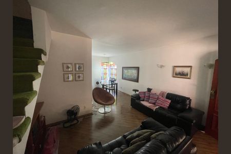 Casa à venda com 169m², 2 quartos e 2 vagas Casa à venda com 169m², 2 quartos e 2 vagasFoto 03